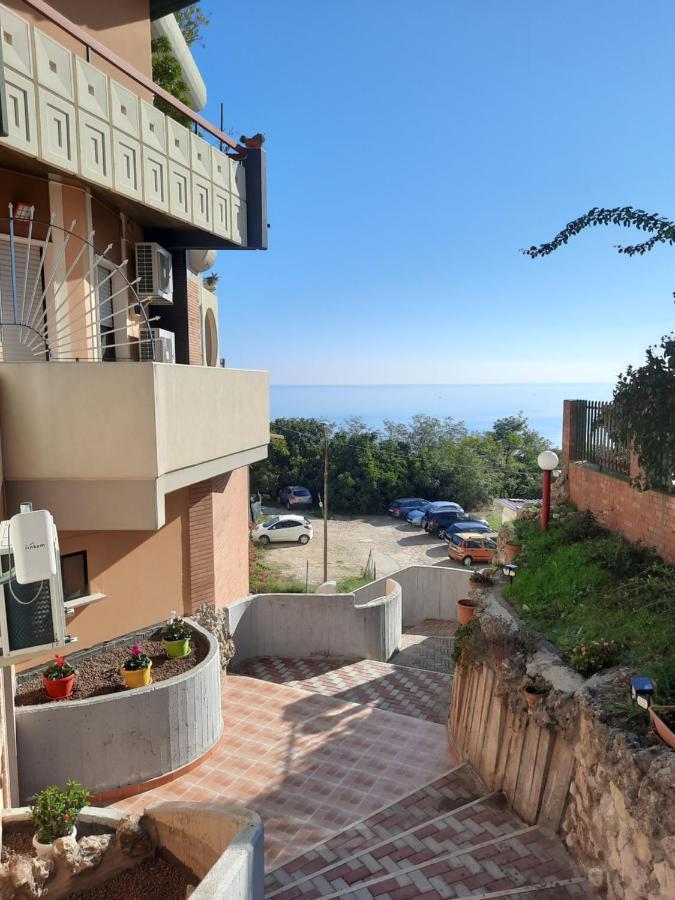 Torre Del Meridiano Casa Vacanze Centrale Термолі Екстер'єр фото