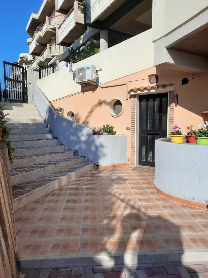 Torre Del Meridiano Casa Vacanze Centrale Термолі Екстер'єр фото