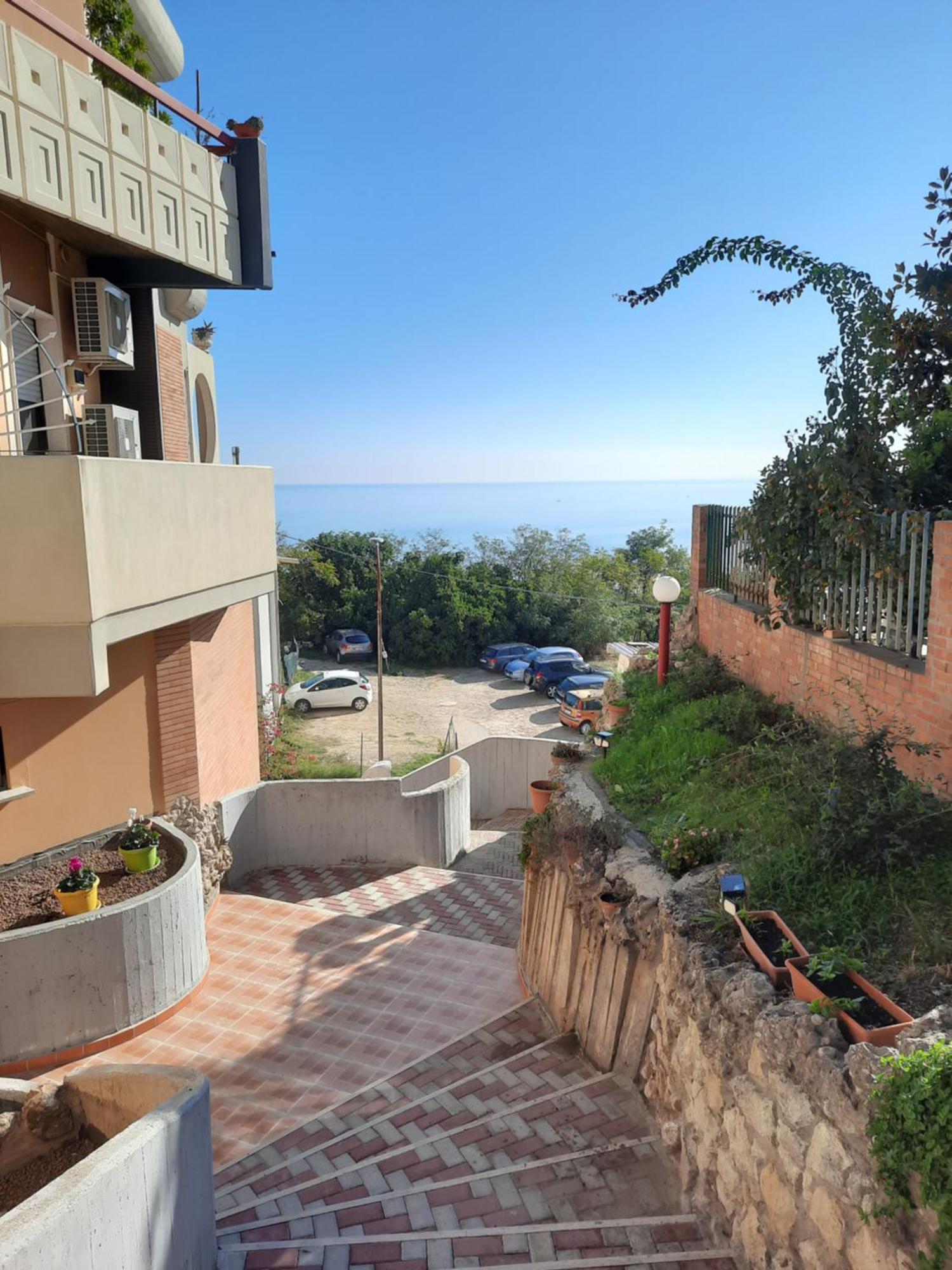 Torre Del Meridiano Casa Vacanze Centrale Термолі Екстер'єр фото